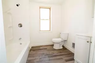 911 N Water St, Uhrichsville, OH 44683 - Photo 27