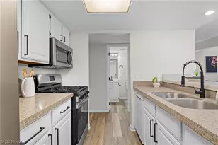 2129 Pinebrook Trail, Cuyahoga Falls, OH 44223 - Photo 29