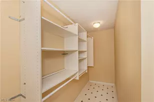 4809 Westbourne Rd, Lyndhurst, OH 44124 - Photo 25