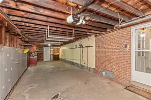 4809 Westbourne Rd, Lyndhurst, OH 44124 - Photo 41