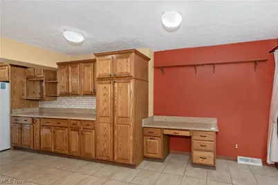 4809 Westbourne Road, Lyndhurst, OH 44124 - Photo 15