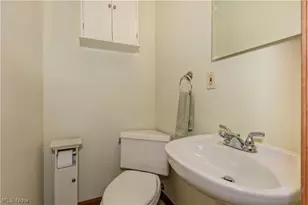 4809 Westbourne Rd, Lyndhurst, OH 44124 - Photo 19