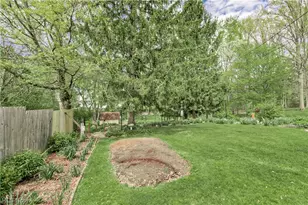 4809 Westbourne Rd, Lyndhurst, OH 44124 - Photo 45