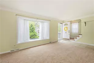 4809 Westbourne Rd, Lyndhurst, OH 44124 - Photo 3