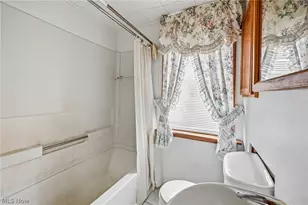 3961 S Main St, Hubbard, OH 44425 - Photo 9