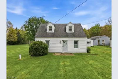 3961 S Main Street, Hubbard, OH 44425 - Photo 1