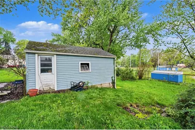 520 Sunset Drive, Hubbard, OH 44425 - Photo 19