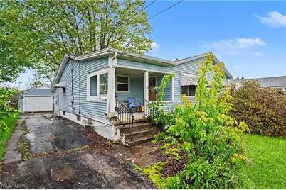 520 Sunset Drive, Hubbard, OH 44425 - Photo 15