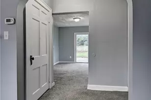 1379 Maryland Ave SW, Canton, OH 44710 - Photo 7