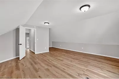 10204 McCracken Boulevard, Garfield Heights, OH 44125 - Photo 21