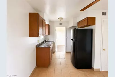 20980 Priday Avenue, Euclid, OH 44123 - Photo 9