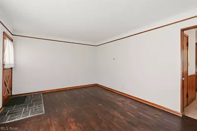 125 Meadowlane Road, Green Hills, OH 44131 - Photo 5
