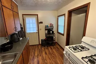 537 Dale Ave, Willard, OH 44890 - Photo 9