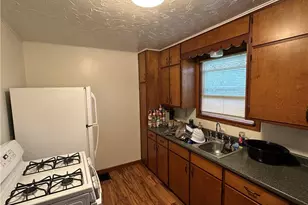 537 Dale Ave, Willard, OH 44890 - Photo 7