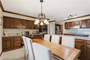 27500 Cedar Rd, Beachwood, OH 44122 - Photo 9