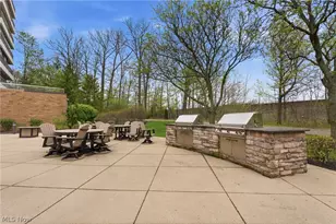 27500 Cedar Rd, Beachwood, OH 44122 - Photo 29