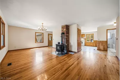 16715 Nauvoo Road, Middlefield, OH 44062 - Photo 5