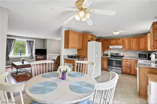 8345 Celianna Dr, Strongsville, OH 44149 - Photo 9