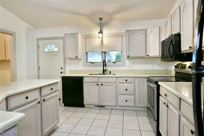 553 Wilcox Road #B, Austintown, OH 44515 - Photo 9