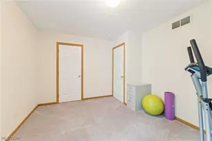 23208 Bennington Hamlet Cir, Euclid, OH 44123 - Photo 21