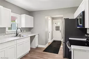 1161 Diagonal Rd, Akron, OH 44307 - Photo 9