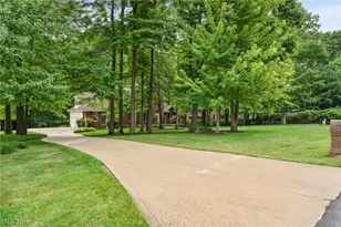 189 Ballantrae Dr, Sagamore Hills, OH 44067 - Photo 47
