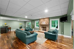 189 Ballantrae Dr, Sagamore Hills, OH 44067 - Photo 29
