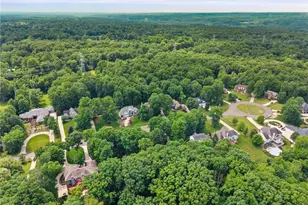 189 Ballantrae Dr, Sagamore Hills, OH 44067 - Photo 43