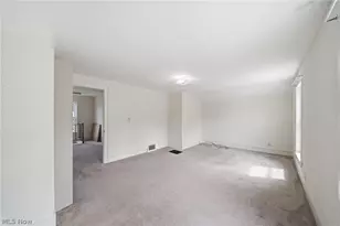 57 W Union St, Geneva, OH 44041 - Photo 23