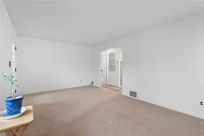1211 Sunset Road, Mayfield Heights, OH 44124 - Photo 9