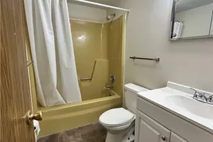 4309 Earl Dr, Steubenville, OH 43952 - Photo 9