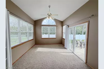921 Lockwood Road, Barberton, OH 44203 - Photo 17