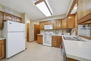 8714 Billendon Cir NW, North Canton, OH 44720 - Photo 13