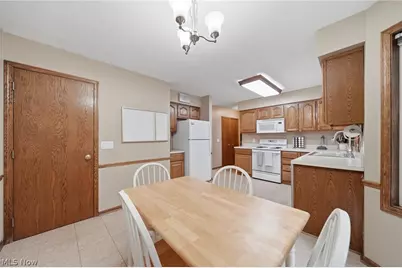 8714 Billendon Circle NW, North Canton, OH 44720 - Photo 15