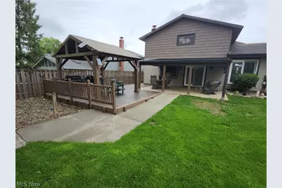 7680 Aldersyde Drive, Middleburg Heights, OH 44130 - Photo 9