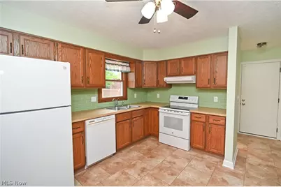 5618 London Drive, Austintown, OH 44515 - Photo 15