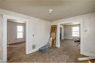 1107 W 2nd Street, Lorain, OH 44052 - Photo 41