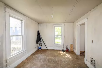 1107 W 2nd Street, Lorain, OH 44052 - Photo 3