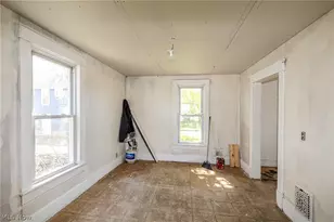1107 W 2nd St, Lorain, OH 44052 - Photo 3