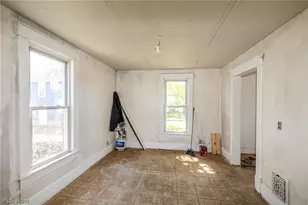 1107 W 2nd St, Lorain, OH 44052 - Photo 39