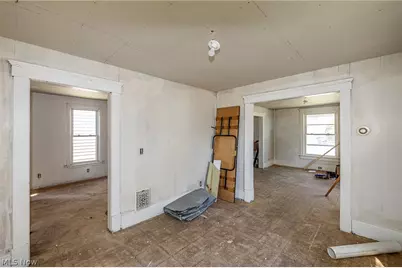 1107 W 2nd Street, Lorain, OH 44052 - Photo 17
