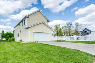 2750 Himelrigh Blvd, Barberton, OH 44203 - Photo 5