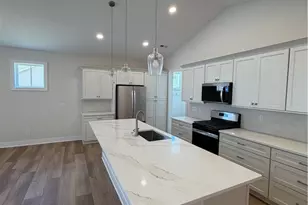 7885 Fox Hunter Ln, Concord Twp, OH 44077 - Photo 3
