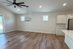 7885 Fox Hunter Ln, Concord Twp, OH 44077 - Photo 5