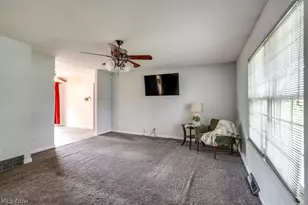 3277 Longwood Dr, Norton, OH 44203 - Photo 5
