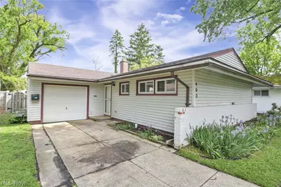 490 Abbyshire Drive, Berea, OH 44017 - Photo 1