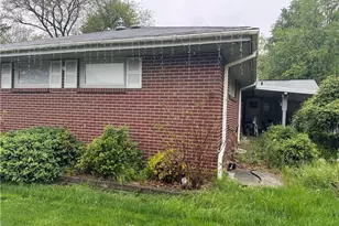 5606 Chandler Ave NW, North Canton, OH 44720 - Photo 3