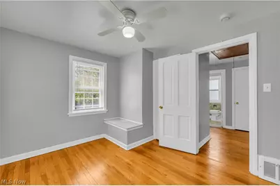 5440 Hollywood Avenue, Maple Heights, OH 44137 - Photo 9