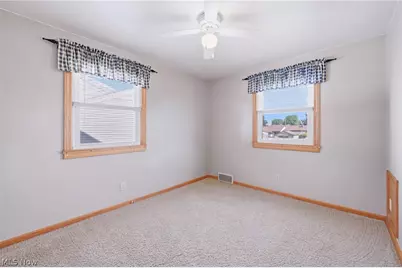 245 Manor Avenue, Struthers, OH 44471 - Photo 19