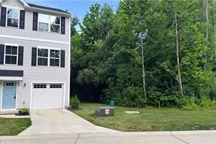 196 Raintree Ln, Painesville, OH 44077 - Photo 15